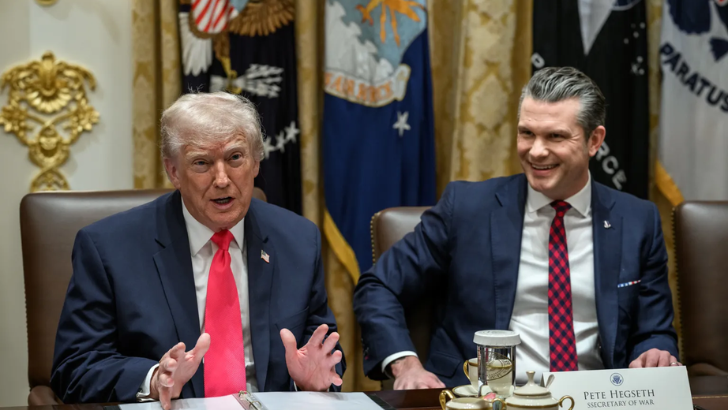 https://www.salarnews.in/public/uploads/images/newsimages/maannewsimage24032026_160552_Pete Hegseth and Trump.png
